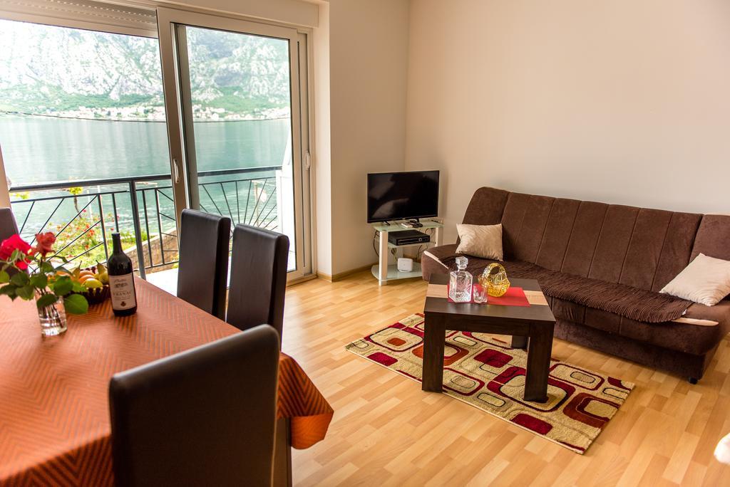 D@D Apartment Kotor Bagian luar foto